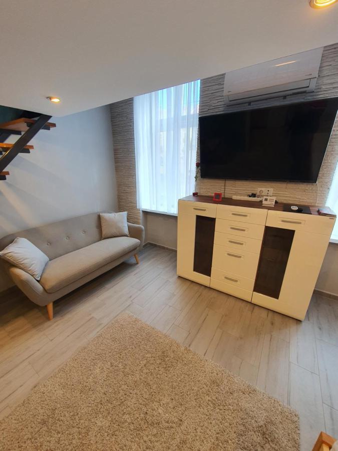Belvarosi Exkluziv Loft Debrecen Bagian luar foto